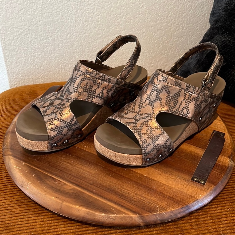Boutique by Corkys Mario Wedges